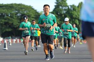 BIB: 412
                            <button type="button" onclick="openModal(5172933)" class="btn btn-primary btn-sm float-right btn-popup" data-toggle="modal" data-target=".modal-high-quality">
                        <i class="fas fa-shopping-cart"></i> Add to Cart
                    </button>
                                            <button type="button" onclick="isThisMe(5172933, true)" class="btn btn-success btn-sm float-right btn-popup btn-isme hidden" data-toggle="tooltip" data-placement="bottom" title="นี่คือรูปของคุณใช่ไหม คลิกที่นี่เพื่อเอาเข้าอัลบั้ม">
                        <i class="fas fa-plus"></i> Add to album
                    </button>
                    <button type="button" onclick="isThisMe(5172933, false)" class="btn btn-warning btn-sm float-right btn-popup btn-isnotme hidden">
                        <i class="fas fa-ban"></i> Remove from album
                    </button>